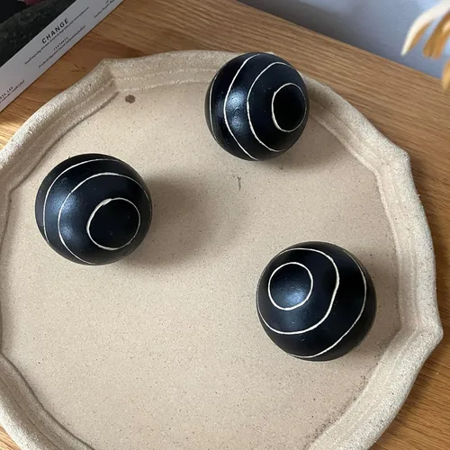 Vista 4 de Juego de 6 orbes decorativos para cuencos y jarrones, patrón circular, bolas redondas de resina para sala, comedor, mesa de café, centro de mesa