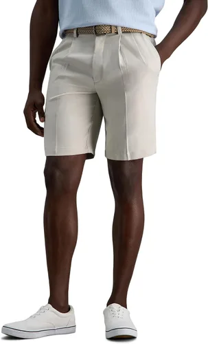 Vista 11 de Haggar Men's Cool 18 Pro Straight Fit Pleated Front 4-Way Stretch Expandable Waist Golf Performance Short Negro