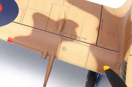Vista 4 de Tamiya Modelos Spitfire Mk.VIII Modelo Kit