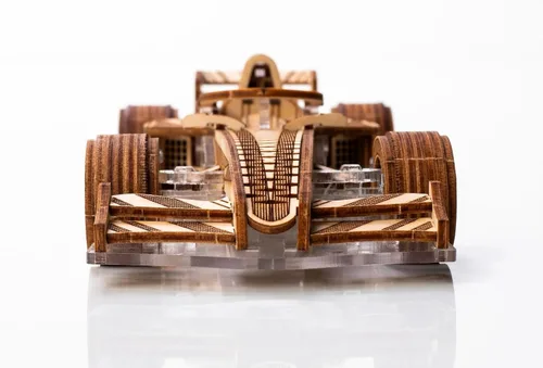 Vista 2 de Modelos Veter Mecánicos Madera y Plástico Rompecabezas 3D Racer V3 Fórmula Uno F1 Racing Car Self-Assembly Set