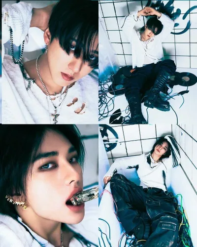 Vista 2 de (P.O.B) STRAY KIDS [- (ROCK) - ESTRELLA] Mini álbum (HEADLINER Ver. +Tarjeta de fotos de regalo de tienda) K-POP SELLADO