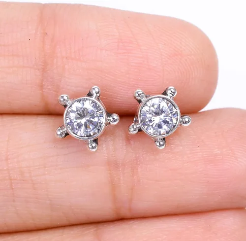 Vista 68 de Round Gemstone Stud Design 2