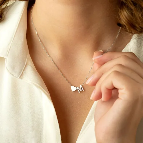 Vista 3 de Turandoss Mothers Day Gifts for Mom Wife - Dainty 18K Gold Plated Heart Initial A-Z Pendant Necklace Trendy Jewelry Heart Necklaces Birthday Mothers
