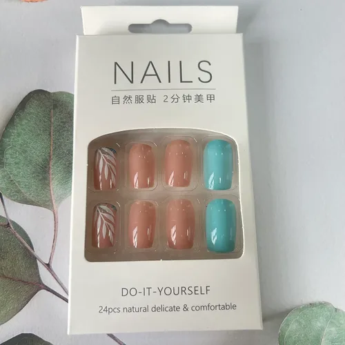 Vista 6 de Uñas postizas cortas cuadradas con forma de ataúd, cobertura completa, reutilizables, con pegamento, uñas adhesivas con diseños de hojas blancas