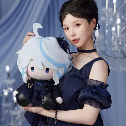 Vista 3 de HOYOVERSE Genshin Impact Furina Serie de Impresiones - Peluche Sentado
