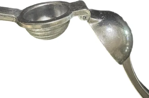 Vista 2 de Citrus Lime Limón Limón Exprimidor Manual Exprimidor Colador Colador Fundido Aluminio De México