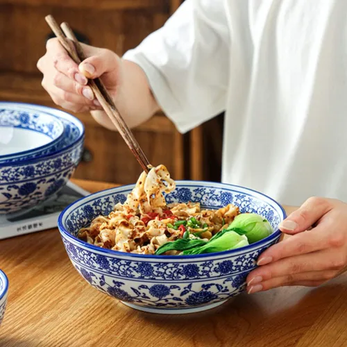 Vista 7 de Kichvoe Cuenco de porcelana azul y blanco de 7.87 pulgadas estilo chino cuenco de sopa de fideos de cerámica para uso doméstico, plato asiático
