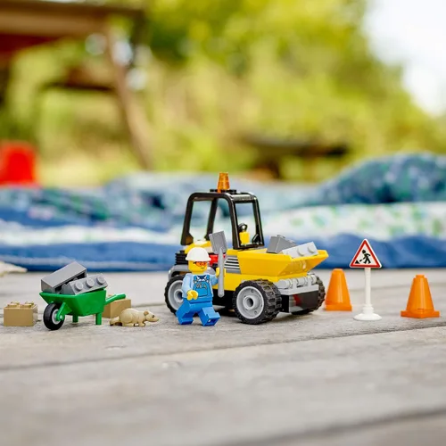 Vista 7 de LEGO City Roadwork Truck 60284 Kit de construcción de juguete; juego de construcción de obras viales geniales para niños, nuevo 2021 (58 piezas)