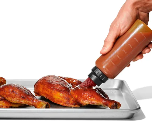 Vista 11 de OXO Good Grips - Herramientas para asar a la parrilla, botella para untar