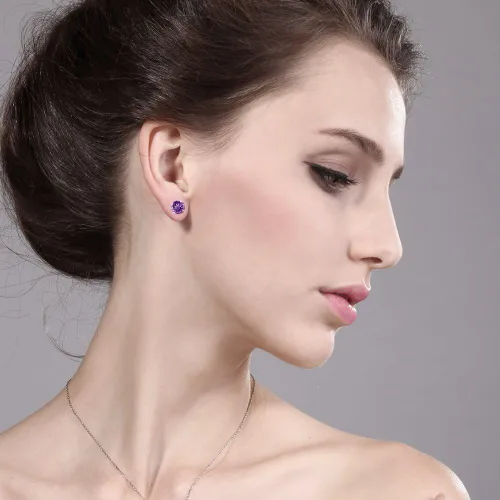 Vista 5 de Gem Stone King Aretes de tuerca de amatista morada de oro blanco de 14 quilates de 1.00 quilates para mujer Piedra natal Redondo de 0.197 in, Oro