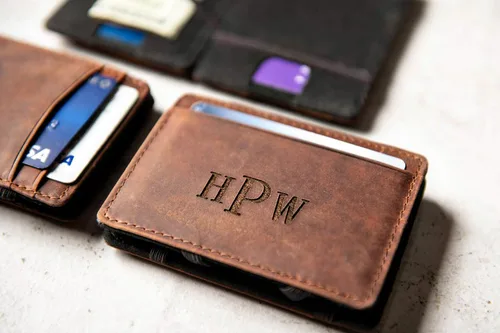 Vista 8 de Personalized Distressed Leather Flip Wallet by Left Coast Original