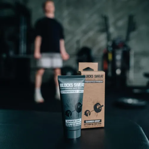 Vista 8 de Gamer Grip Crema Strength & Fitness para manos sudorosas, fórmula líquida sin tiza, crema de agarre para levantamiento de pesas, escalada, golf