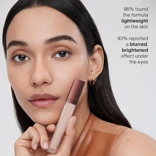 Vista 6 de Hourglass Corrector de aerógrafo Vanish. Corrector ligero e impermeable para un aspecto natural con aerógrafo Hayedo