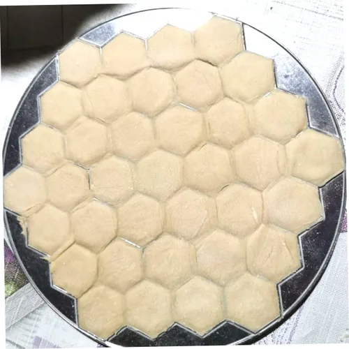 Vista 2 de Fabricante de bolas de masa rusa Pelmeni Maker Dumpling Pelmeni Mold Herramienta de molde para fabricar alimentos.