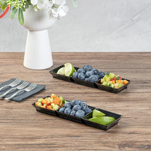 Vista 4 de Restaurantware Bandejas de salsa de 7.5 x 2.5 pulgadas, 100 platos desechables divididos para servir, tapas se venden por separado, de plástico Negro