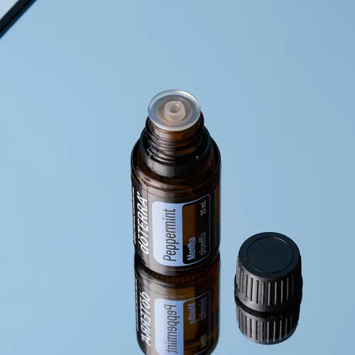 Vista 2 de doTERRA Aceite Esencial de Menta - 15ml (0.51 fl oz)