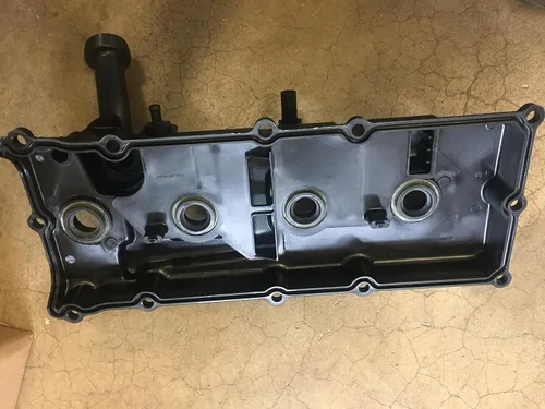 Vista 2 de Genuine Nissan Parts - Tapa de válvula Rt (13264-7S000)
