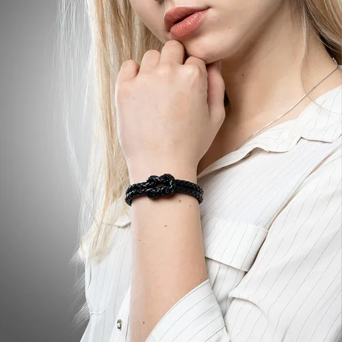 Vista 5 de SERASAR Pulsera de cuero [nudo] para mujer 4 colores y 3 longitudes Cierre magnético de acero inoxidable Caja de joyería exclusiva Gran