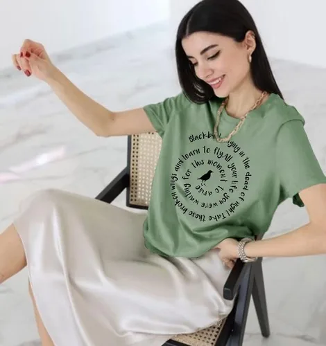 Vista 3 de Hubery Camiseta de manga corta con estampado gráfico de Blackbird para mujer