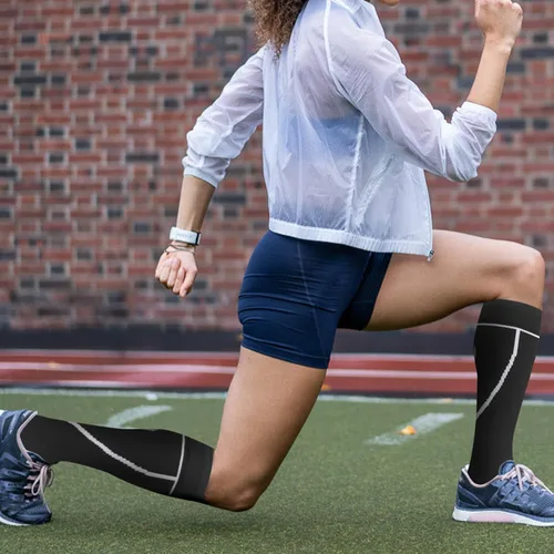 Vista 4 de Calcetines de compresión para mujeres y hombres, circulación hasta la rodilla, 8 pares para enfermeras, correr, viajes, atletismo