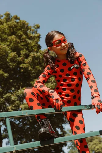 Vista 4 de Miraculous Ladybug - Conjunto de traje de cosplay de 3 piezas para niñas pequeñas y grandes