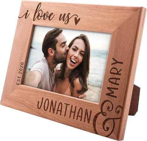 Vista 17 de Regalos de aniversario para él, ella – Marcos de fotos de amor personalizados para parejas con nombre – 4 x 6 – Regalos de San Valentín