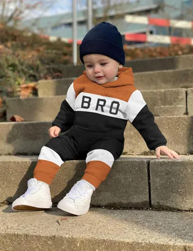 Vista 3 de Ropa de bebé niño de manga larga, sudadera con capucha con estampado de letras + pantalones de retazos, 2 piezas, trajes de otoño e invierno