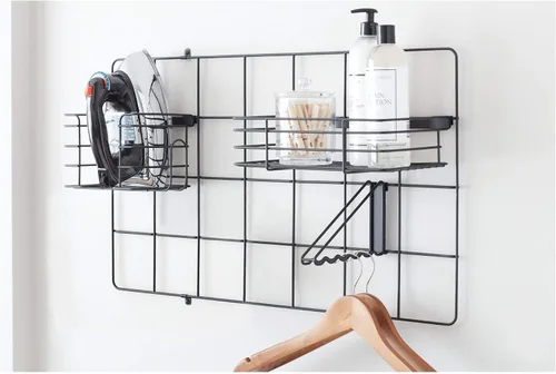 Vista 4 de InterDesign Jayce Sistema de pared metálica, panel de organización modular de rejilla para el almacenamiento adicional en la cocina