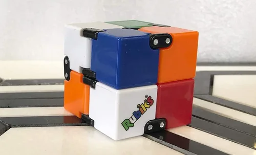 Vista 5 de Rubiks Infinity Cube Fidget Stimming Toy