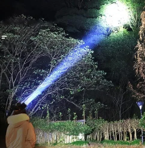 Vista 6 de Linterna frontal recargable súper brillante de alta potencia, lámpara LED recargable, lámpara de cabeza LED recargable súper brillante, impermeable