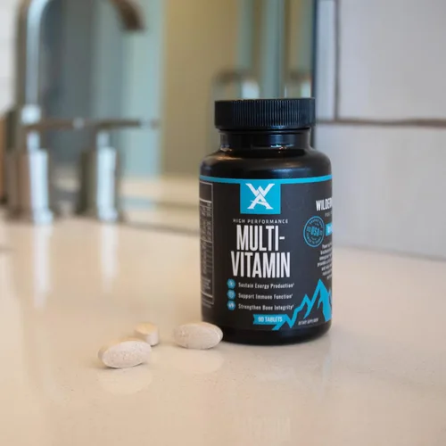 Vista 4 de Wilderness Athlete - Multivitamínico de alto rendimiento Multivitamínico diario para hombres y mujeres - Suplemento de vitaminas para adultos