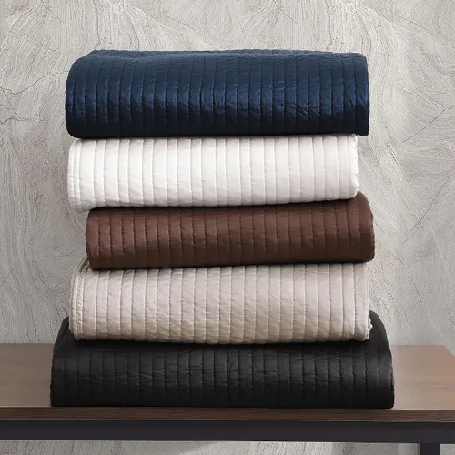 Vista 4 de Indigo Hill by HiEnd Accents - Juego de edredón de 2 piezas con fundas de almohada, tamaño individual, color liso negro, ropa de cama de lujo