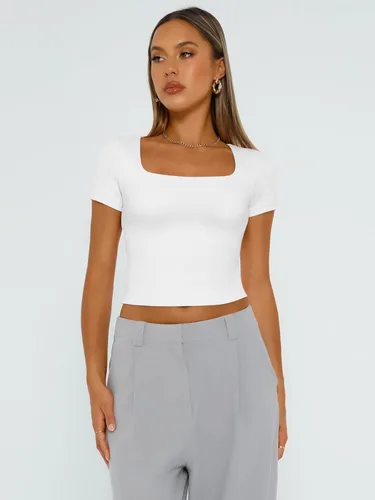 Vista 3 de Trendy Queen Camisetas de manga corta para mujer, cuello cuadrado, lindas para salir, camisetas básicas para mujer, ropa de moda de verano