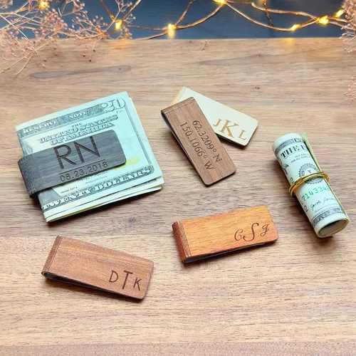 Vista 9 de Danique Clip de madera real para dinero con grabado personalizado, regalo del día del padre para papá, regalo de jubilación personalizado para papá