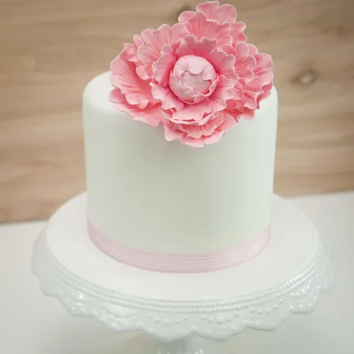 Vista 7 de Global Sugar Art y el chef Alan Tetreault - Flores de pasta de goma para pasteles - Decoración de peonía rosa para tartas - Hecho a mano - 1 unidad