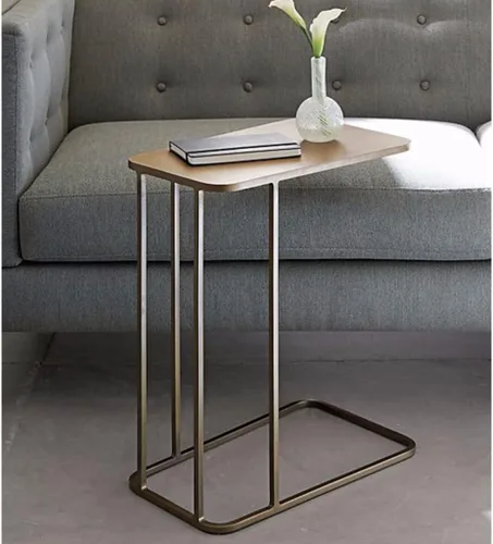 Vista 2 de Mesa de Centro - Mesa auxiliar pequeña en forma de C, delgada y estrecha, mesa auxiliar moderna de metal y aperitivos para espacios pequeños, sofá