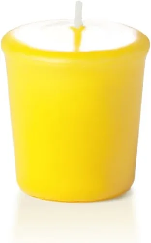 Vista 3 de Yummi - Velas votivas sin aroma, 15 horas de combustión, color blanco. 9 por paquete