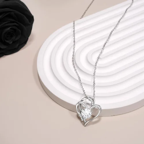 Vista 4 de Yamonic Regalos de rosas de cumpleaños para mujer, rosa real eterna con collar de corazón, regalos para mamá abuela, flores preservadas con tallo