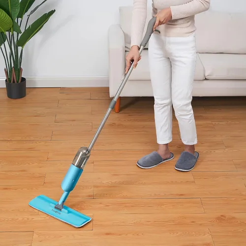 Vista 2 de True & Tidy® SPRAY-250 - Mopa rociadora multisuperficie con botella de agua recargable para limpieza de pisos, funciona en madera, azulejos, mármol