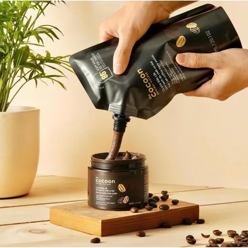 Vista 2 de Cocoon Original Vietnam Dak Lak Coffee Body Scrub 20.3 fl oz / 20.3 fl oz – Esmalte corporal exfoliante con posos de café, manteca de cacao y Body