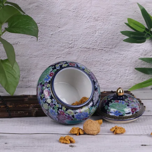 Vista 4 de Tarro clásico de jengibre esmaltado, hecho a mano, diseños inspirados en la dinastía Yuan y Ming, motivos florales de colores vibrantes en jarrón