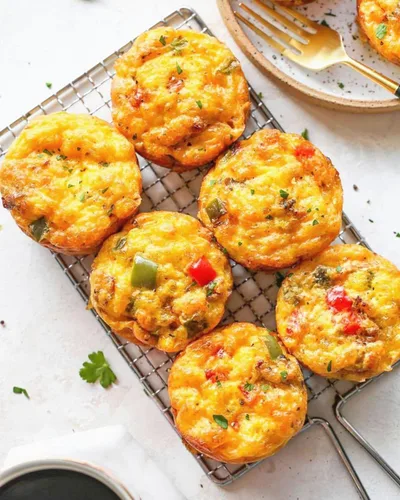 Vista 6 de Ocmoiy Molde de silicona para huevos de 4 pulgadas para sándwiches de desayuno, paquete de 2 moldes antiadherentes de silicona para muffin