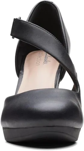 Vista 4 de Clarks Ambyr Glow Pump para mujer, Negro