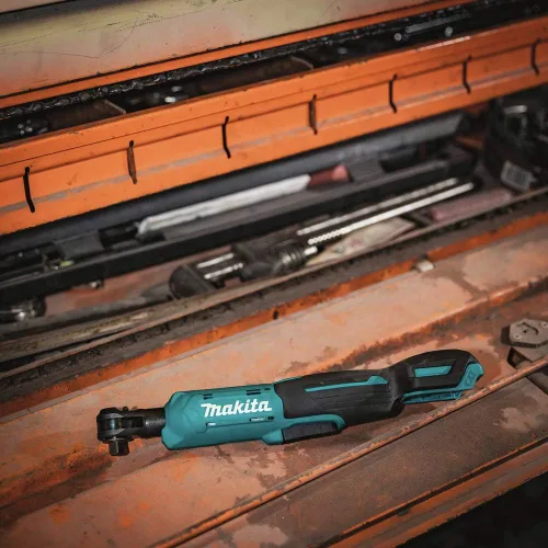 Vista 7 de Makita RW01Z 12V Max CXT Iones de litio, inalámbrico, 3/8/1/4 pulgadas cuadradas, solo herramienta