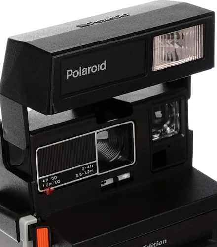 Vista 2 de Cámara instantánea Polaroid 600 Edición comercial.