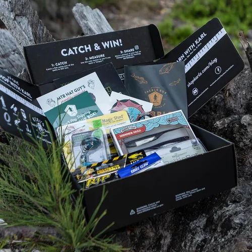 Vista 4 de Catch Co Mystery Tackle Box ICE Fishing Kit