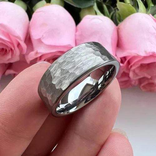 Vista 5 de TUTISS Anillos de tungsteno martillado de 0.236 in y 0.315 in para hombres y mujeres, alianzas de boda de compromiso de moda, corte tubo, acabado