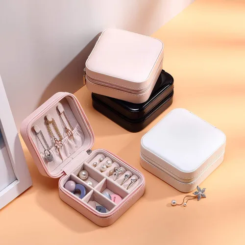 Vista 4 de Casegrace - Mini joyero portátil de viaje de cuero para joyas organizador de anillos caja de regalo para niñas y mujeres