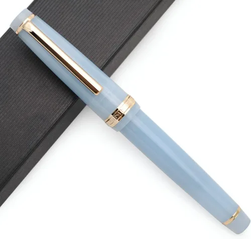 Vista 10 de Pluma estilográfica JINHAO 82 con clip dorado (plumín F 0.5mm, verde aguacate)