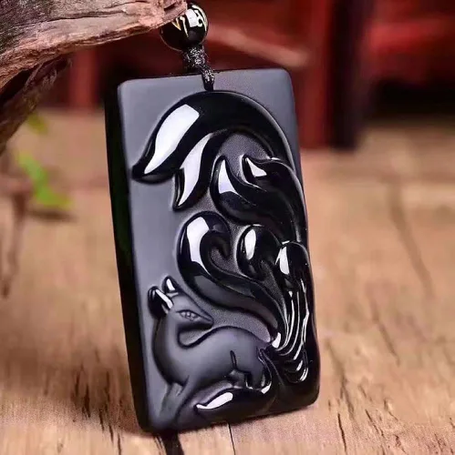 Vista 6 de Collar con colgante de zorro de nueve colas con cadena de cuentas para mujer o mujer